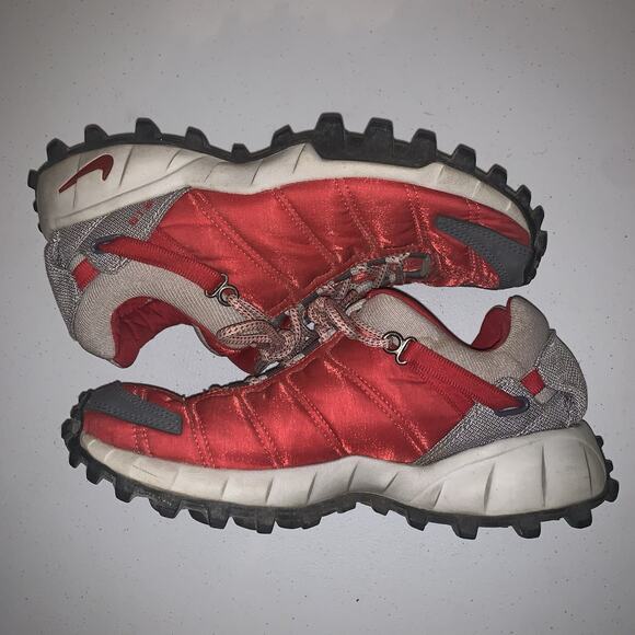 VTG 2002 Nike ACG Air Spindrift Shoes Hiking Trail Running Red Women’s Size 8 - Picture 2 of 8